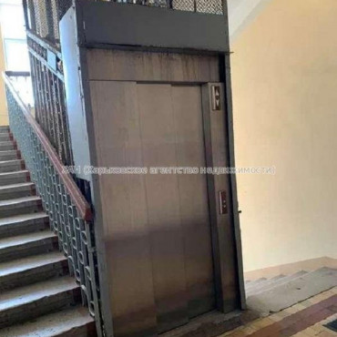 Продам нежилую недвижимость, офисное помещение , 3  ком., 135 м², косметический ремонт 