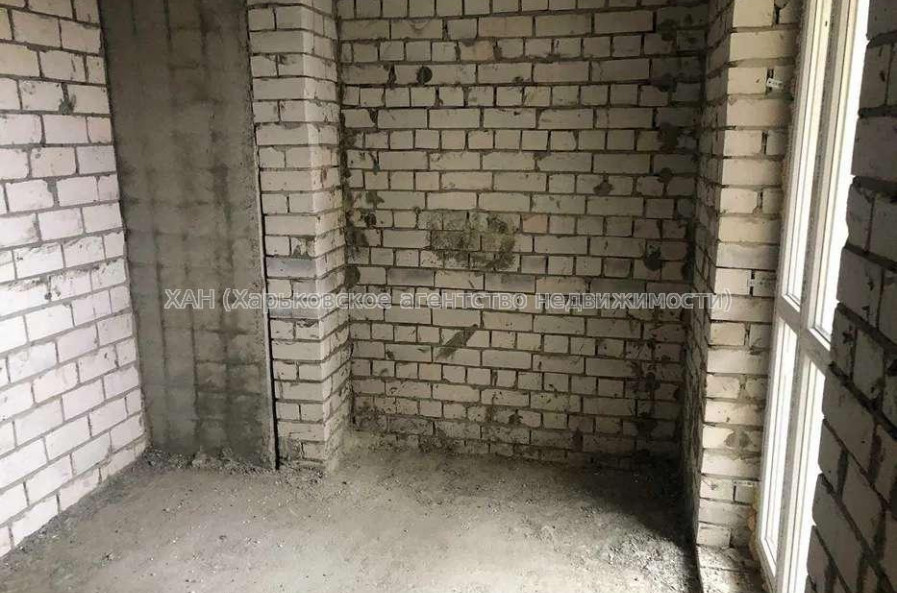 Продам квартиру, Победы просп. , 1 кім., 39 м², без внутренних работ 