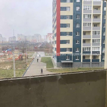 Продам квартиру, Победы просп. , 1 кім., 39 м², без внутренних работ 