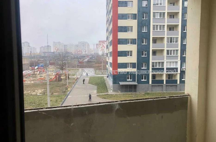 Продам квартиру, Победы просп. , 1 кім., 39 м², без внутренних работ 