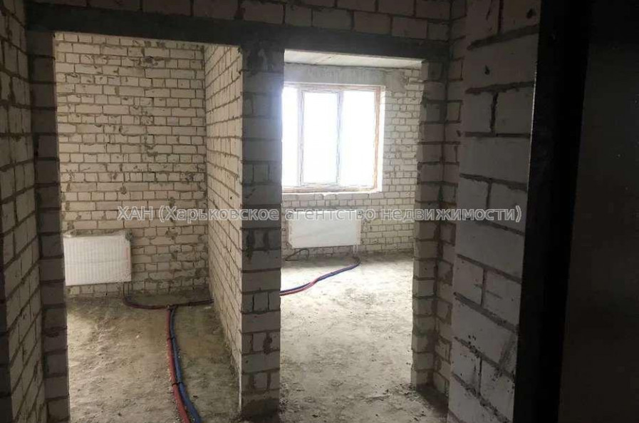 Продам квартиру, Победы просп. , 1 кім., 39 м², без внутренних работ 