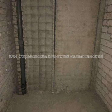 Продам квартиру, Победы просп. , 1 кім., 39 м², без внутренних работ 
