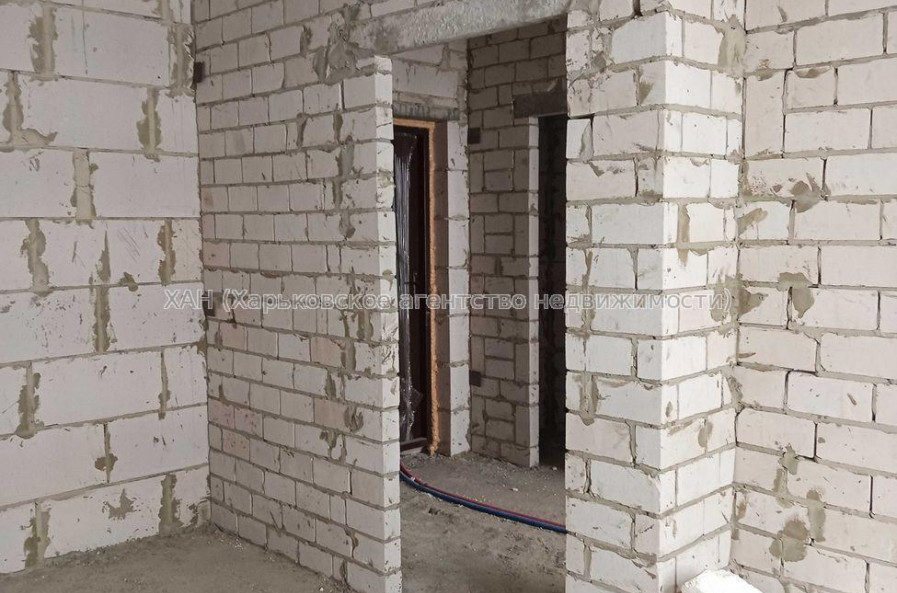 Продам квартиру, Шевченковский пер. , 1 кім., 34 м², без внутренних работ 