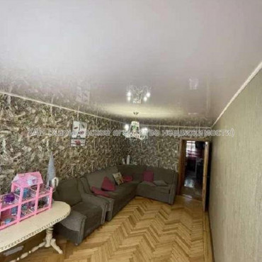 Продам квартиру, Бучмы ул. , 4 кім., 92 м², капитальный ремонт 