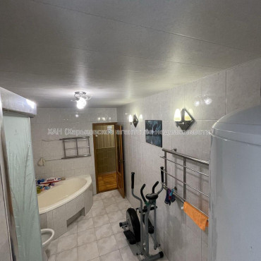 Продам квартиру, Бучмы ул. , 4  ком., 92 м², капитальный ремонт 