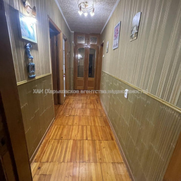 Продам квартиру, Бучмы ул. , 4  ком., 92 м², капитальный ремонт 