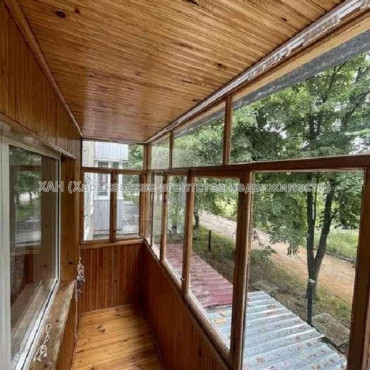 Продам квартиру, Бучмы ул. , 4 кім., 92 м², капитальный ремонт 