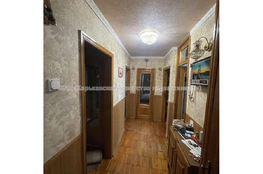 Продам квартиру, Бучмы ул. , 4  ком., 92 м², капитальный ремонт 
