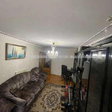 Продам квартиру, Бучмы ул. , 4 кім., 92 м², капитальный ремонт 