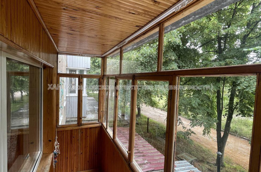 Продам квартиру, Бучмы ул. , 4  ком., 92 м², капитальный ремонт 