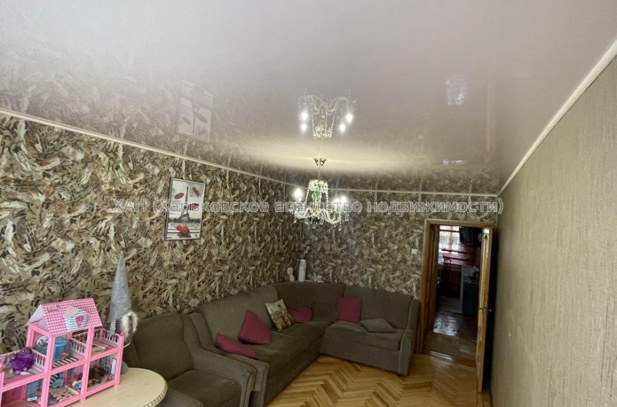 Продам квартиру, Бучмы ул. , 4  ком., 92 м², капитальный ремонт 