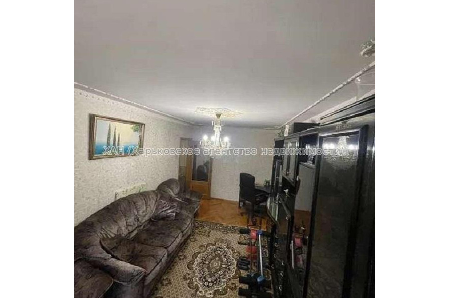 Продам квартиру, Бучмы ул. , 4  ком., 92 м², капитальный ремонт 