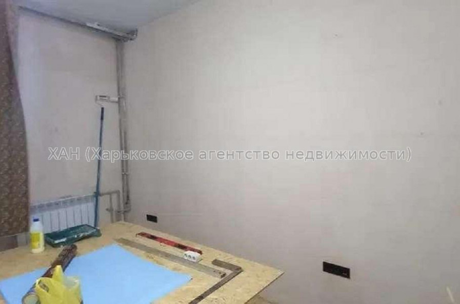 Продам квартиру, Академиков Ахиезеров ул. , 1  ком., 24 м², частичный ремонт 