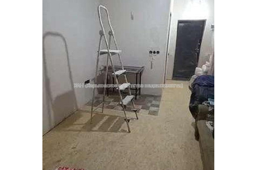 Продам квартиру, Академиков Ахиезеров ул. , 1  ком., 24 м², частичный ремонт 