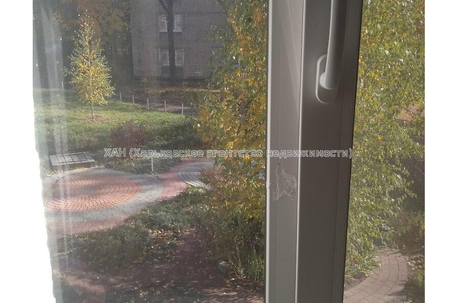 Продам квартиру, 23 Августа ул. , 15  ком., 14 м², косметический ремонт 