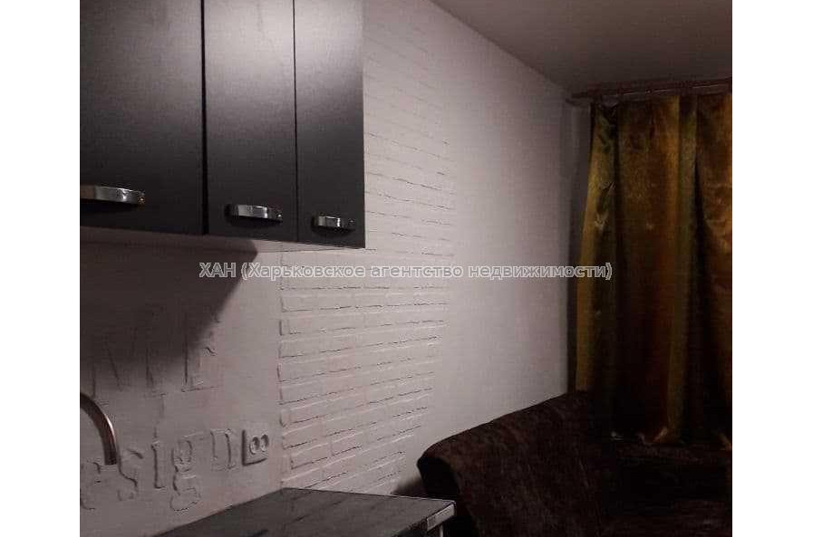 Продам квартиру, 23 Августа ул. , 15  ком., 14 м², косметический ремонт 