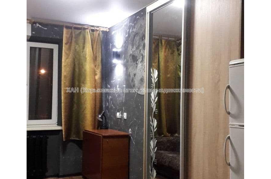 Продам квартиру, 23 Августа ул. , 15  ком., 14 м², косметический ремонт 