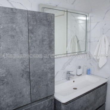 Продам квартиру, Белобровский пер. , 3  ком., 62 м², авторский дизайн 