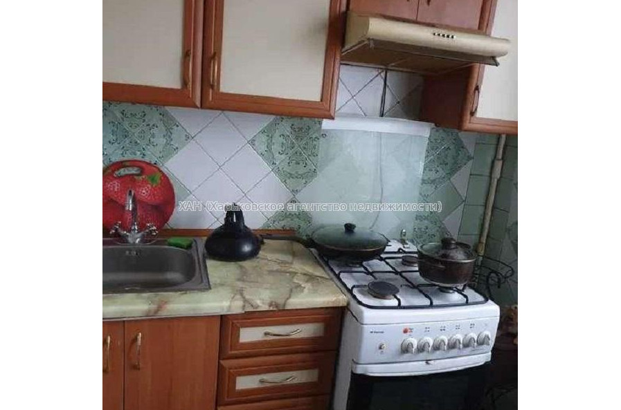 Продам квартиру, Салтовское шоссе , 3 кім., 64 м², косметический ремонт 