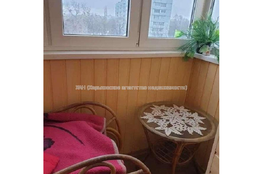 Продам квартиру, Салтовское шоссе , 3 кім., 64 м², косметический ремонт 