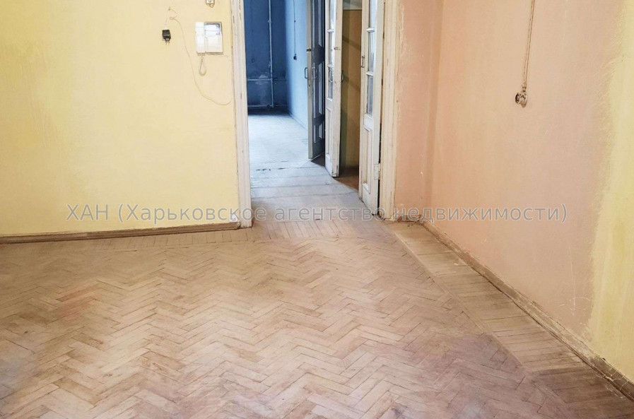 Продам квартиру, Костомаровская ул. , 3  ком., 74 м², советский ремонт 