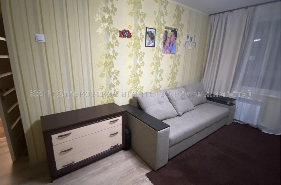 Продам квартиру, Героев Труда ул. , 2 кім., 46 м², капитальный ремонт 