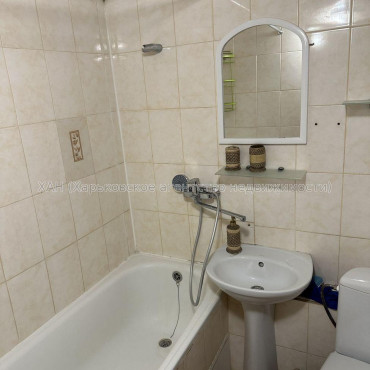 Продам квартиру, Аэрокосмический пр. , 1 кім., 20 м², косметический ремонт 