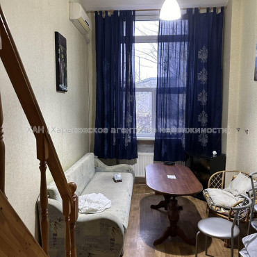 Продам квартиру, Аэрокосмический пр. , 1 кім., 20 м², косметический ремонт 