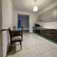 Продам квартиру, Мирная ул. , 2 кім., 80 м², капитальный ремонт 