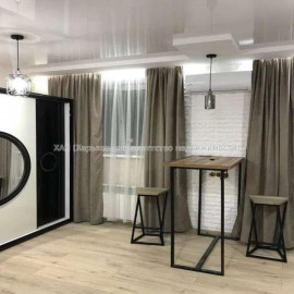 Продам квартиру, Дмитриевская ул. , 1 кім., 30 м², капитальный ремонт