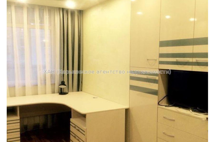 Продам квартиру, Григоровское шоссе , 3  ком., 76 м², евроремонт 