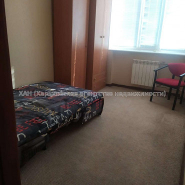 Продам квартиру, Григория Сковороды ул. , 2 кім., 43 м², капитальный ремонт 