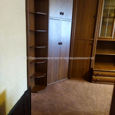 Продам квартиру, Григория Сковороды ул. , 2 кім., 43 м², капитальный ремонт 