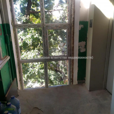 Продам квартиру, Григория Сковороды ул. , 2 кім., 43 м², капитальный ремонт 