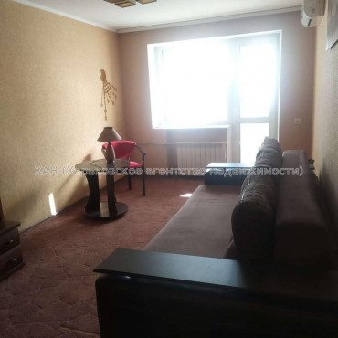 Продам квартиру, Григория Сковороды ул. , 2 кім., 43 м², капитальный ремонт 