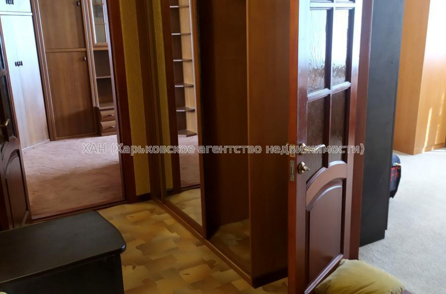Продам квартиру, Григория Сковороды ул. , 2 кім., 43 м², капитальный ремонт 