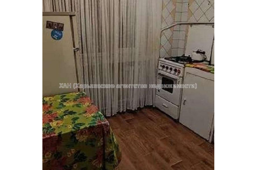 Продам квартиру, Зерновая ул. , 2  ком., 45 м², косметический ремонт 