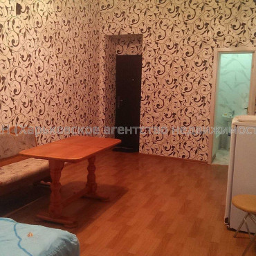 Продам квартиру, Рымарская ул. , 3 кім., 80 м², капитальный ремонт 