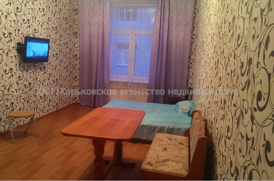 Продам квартиру, Рымарская ул. , 3  ком., 80 м², капитальный ремонт 
