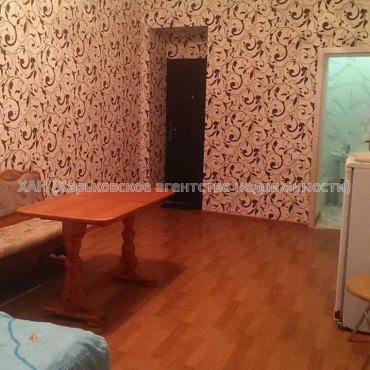 Продам квартиру, Рымарская ул. , 3 кім., 80 м², капитальный ремонт 