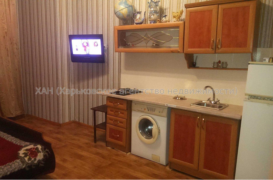 Продам квартиру, Рымарская ул. , 3  ком., 80 м², капитальный ремонт 