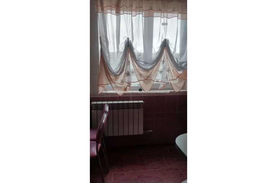 Продам квартиру, Дмитрия Антоновича бул. , 3 кім., 67 м², косметический ремонт 