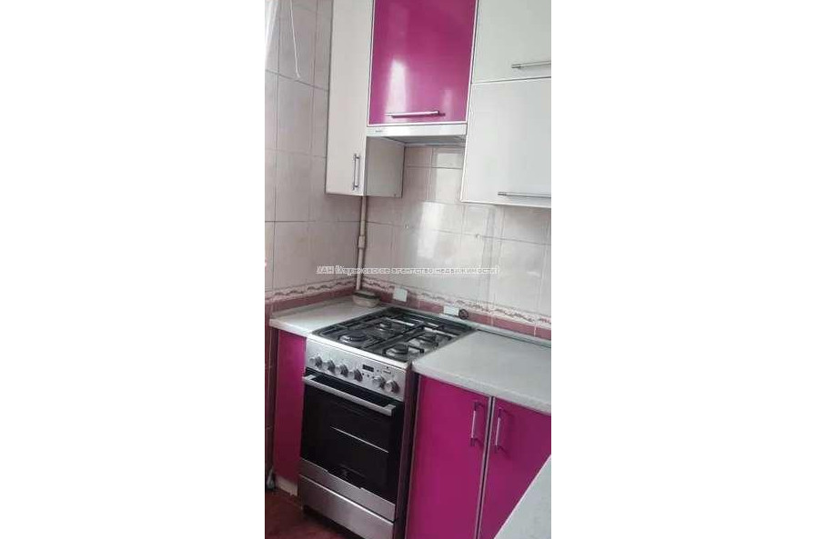 Продам квартиру, Дмитрия Антоновича бул. , 3 кім., 67 м², косметический ремонт 