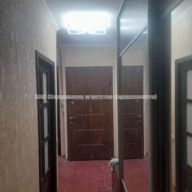 Продам квартиру, Дмитрия Антоновича бул. , 3 кім., 67 м², косметический ремонт