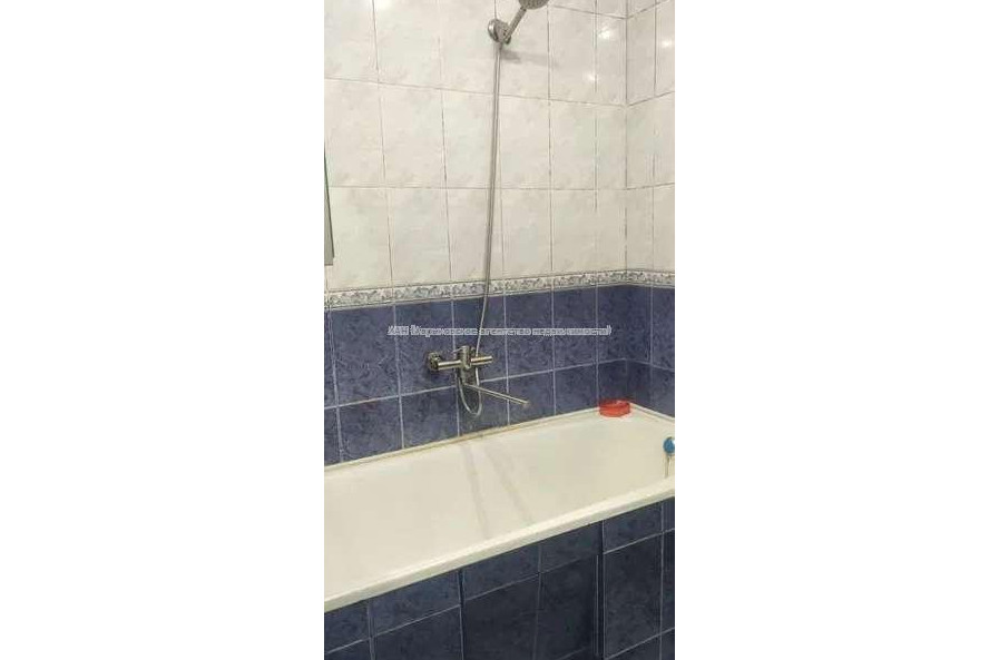 Продам квартиру, Дмитрия Антоновича бул. , 3 кім., 67 м², косметический ремонт 