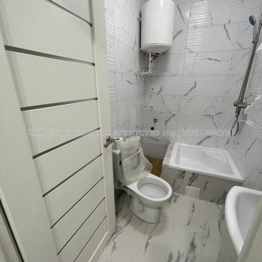 Продам квартиру, Профессора Атамановского ул. , 1  ком., 28 м², капитальный ремонт 