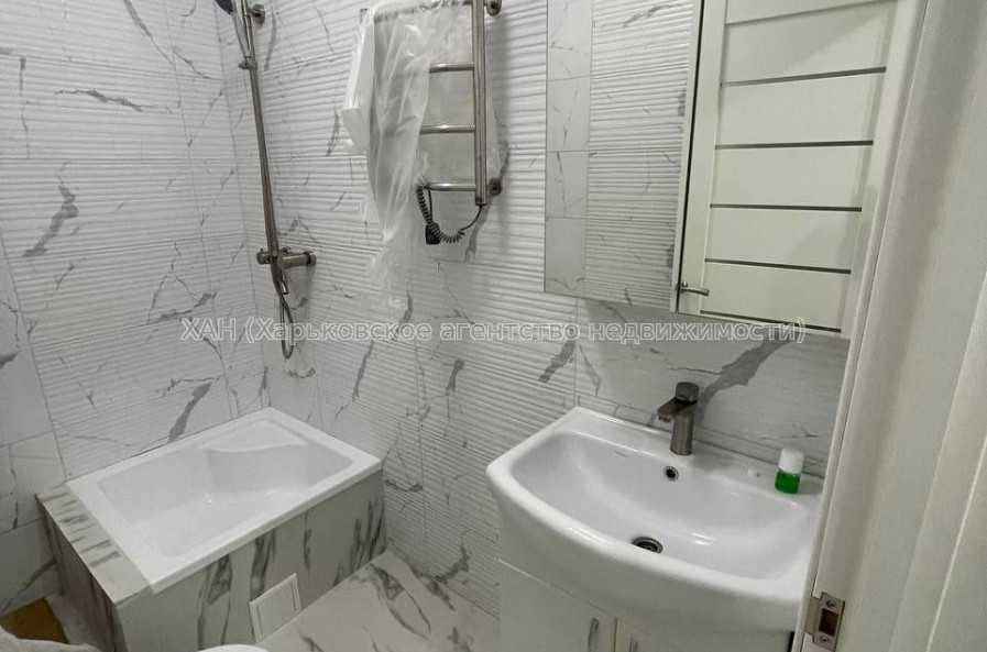 Продам квартиру, Профессора Атамановского ул. , 1  ком., 28 м², капитальный ремонт 