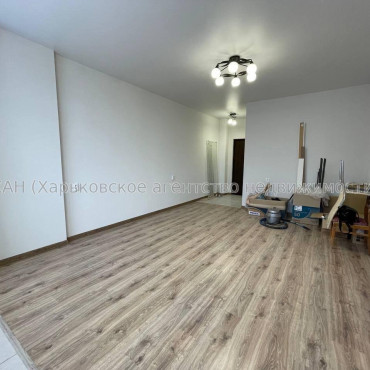 Продам квартиру, Профессора Атамановского ул. , 1  ком., 28 м², капитальный ремонт 