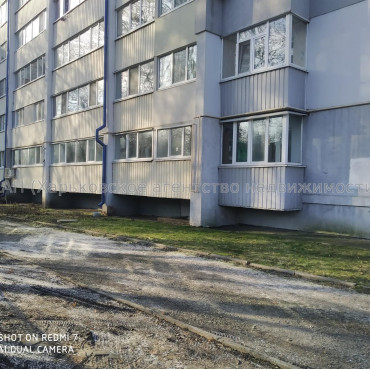 Продам нежитлову нерухомість, помещение свободного назначения , 15 кім., 228 м², без ремонта 