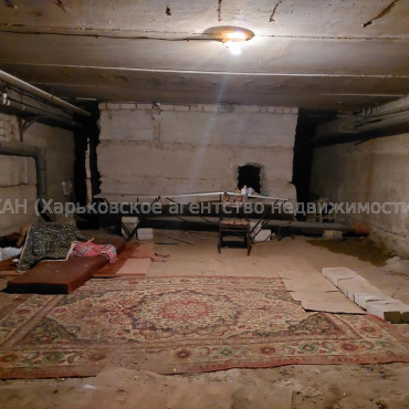 Продам нежитлову нерухомість, помещение свободного назначения , 15 кім., 228 м², без ремонта 